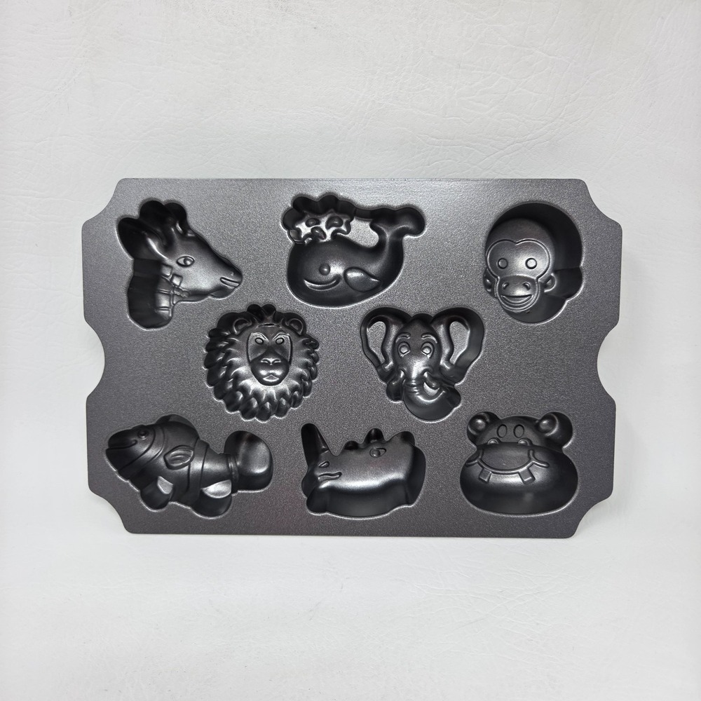 Nordic Ware Zoo Friends Cupcake Whale Lion Monkey Zebra Rhino Elephant Baking